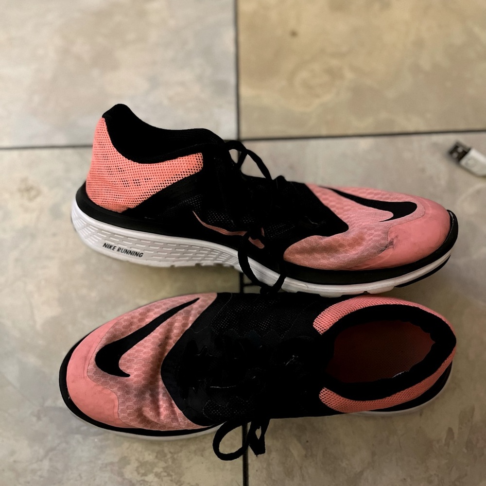 Women’s size 8 Nike Running shoes